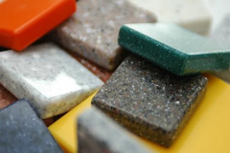 SO SÁNH ƯU NHƯỢC ĐIỂM CỦA ĐÁ NHÂN TẠO VÀ ĐÁ TỰ NHIÊN