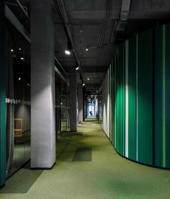 Co-working Space: Không gian rộng lớn năng động, sáng tạo.