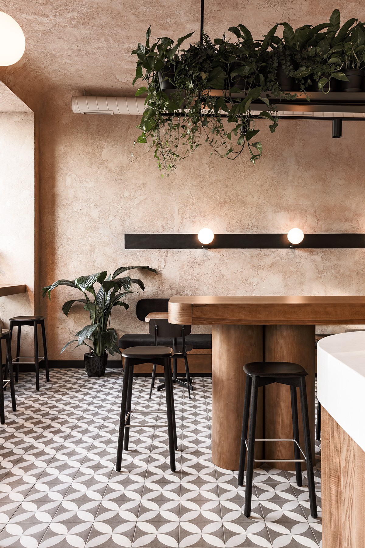 Coffee Shop Phong Cách Châu Âu