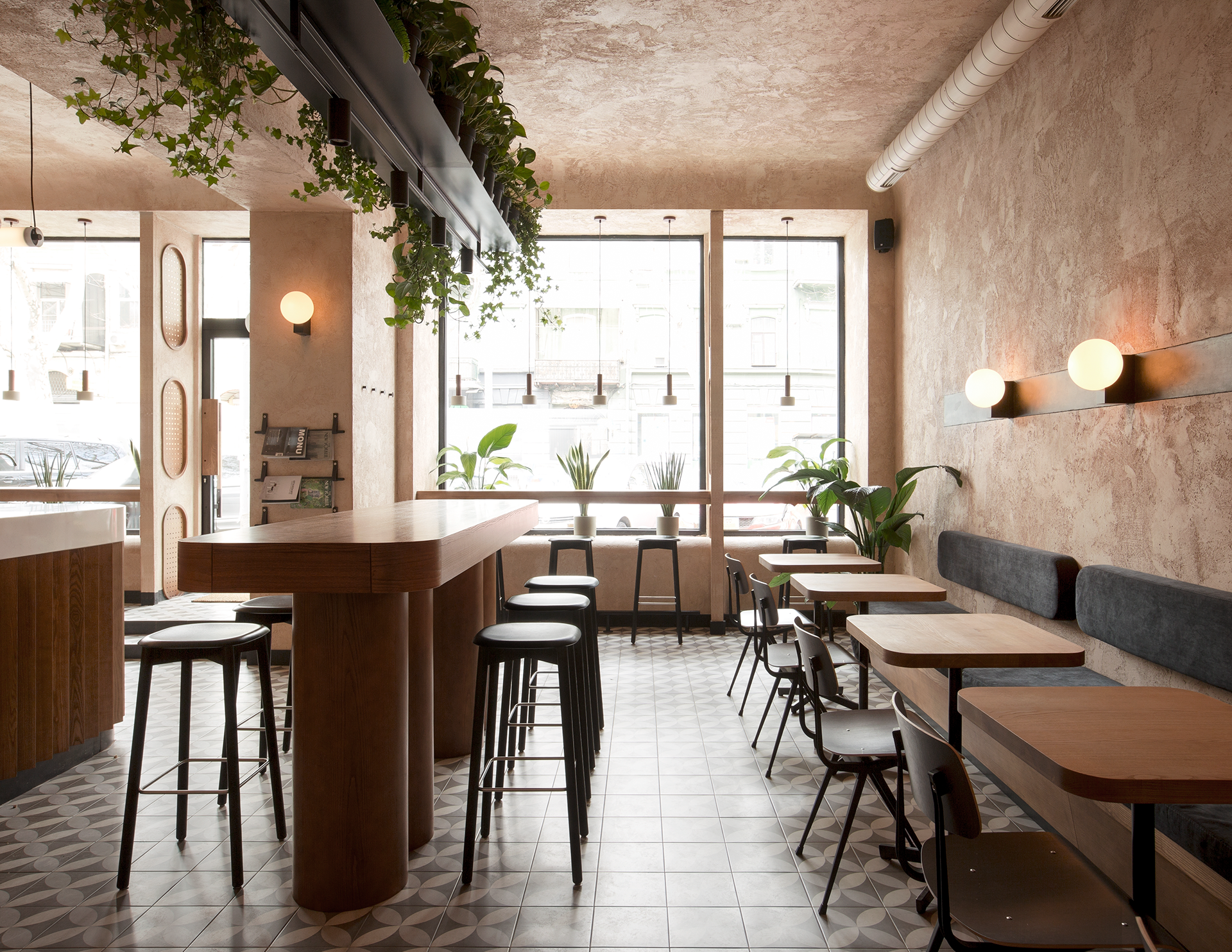 Coffee Shop Phong Cách Châu Âu